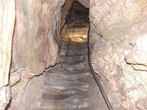 Wonder Cave (1)