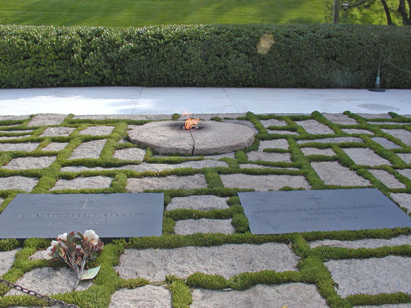 Kennedey's graves at Arlington Cemetery